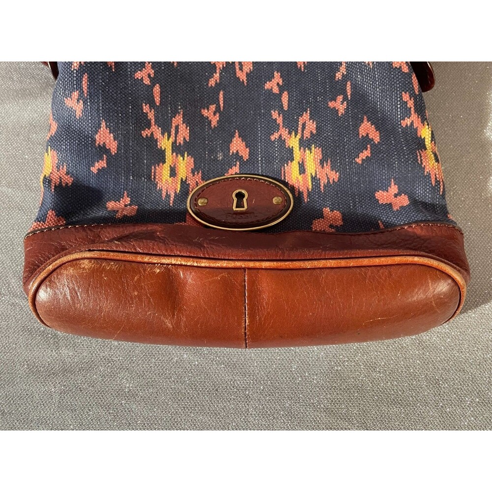 Vintage Y2K Fossil Maddox Tapestry Leather Crossbody Bag Boho Floral Key Charm - Picture 5 of 8